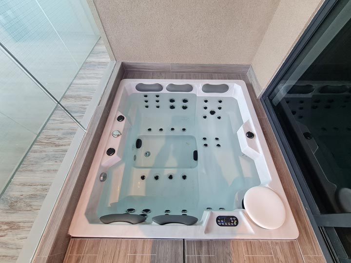 Type C Whirlpool